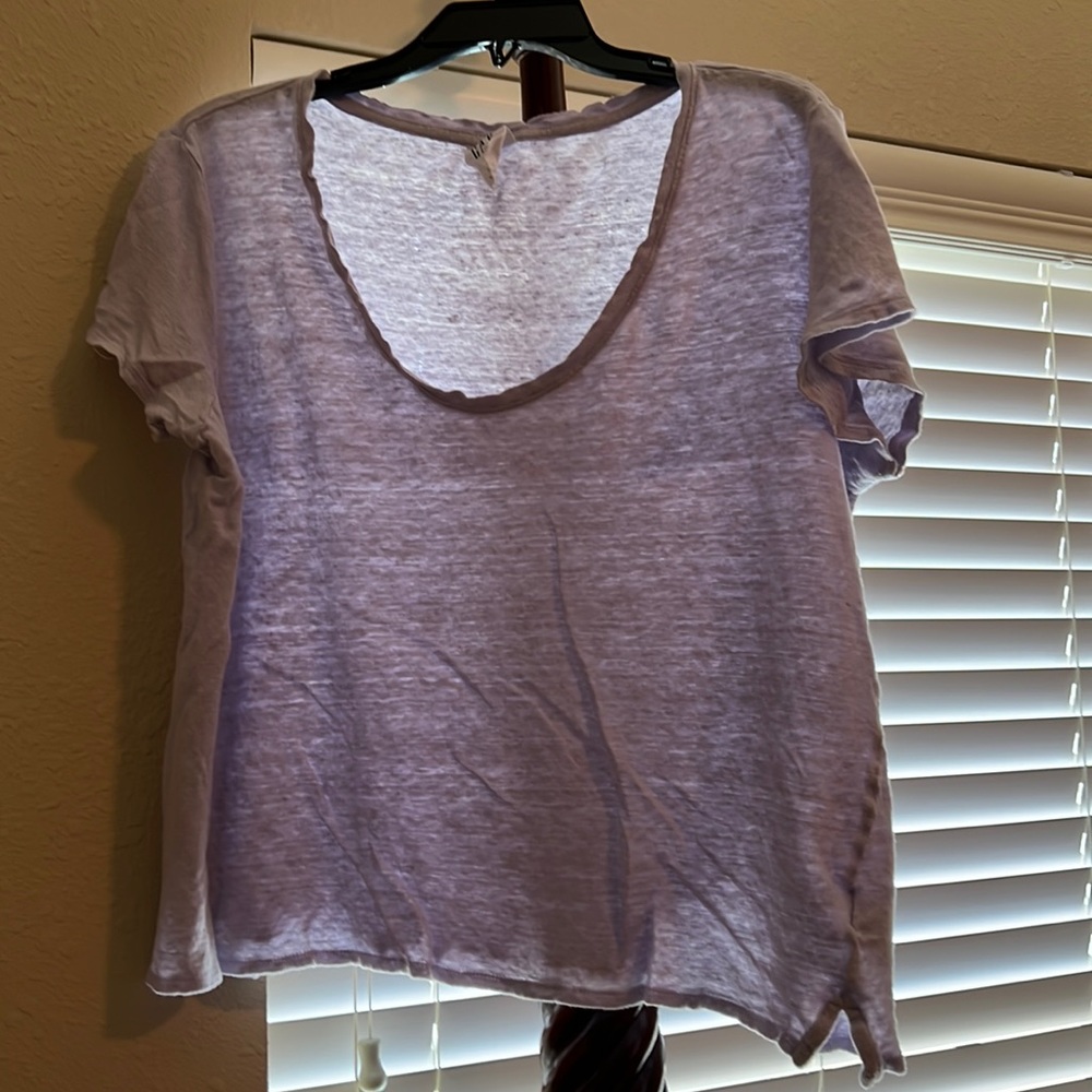 GAP XL cropped tee shirt 100% linen; lilac; large scoop meck